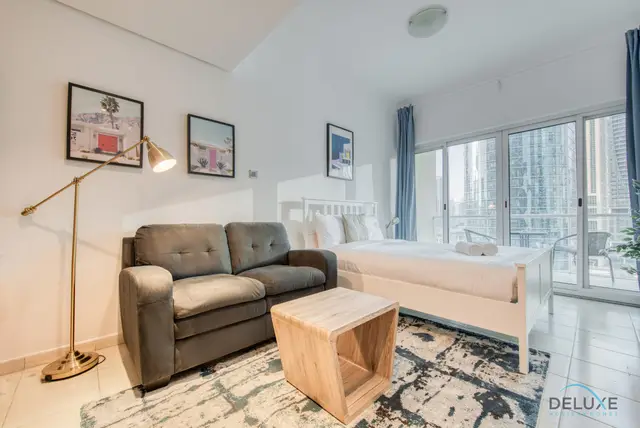 Calm Studio at Lake View Tower JLT — Jumeirah Lake Towers