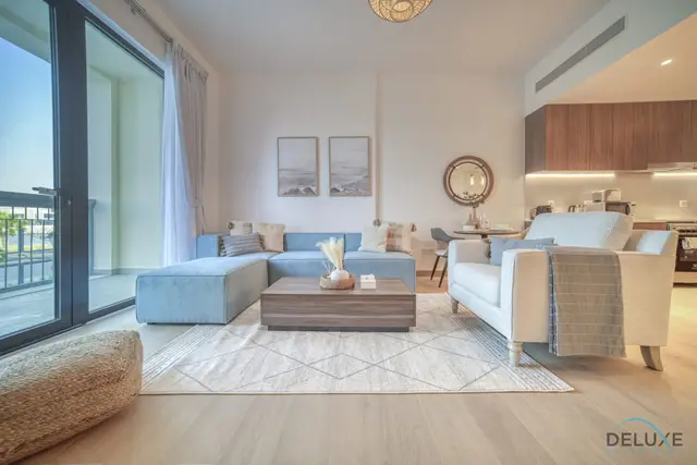 Placid 1-Bedroom at La Cote 5, Jumeirah — La Mer